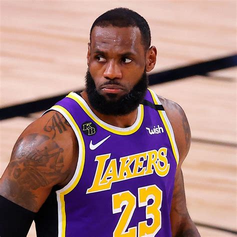 LeBron James pours in 34 as Lakers beat Bucks - Stabroek News