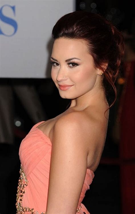 Todayâ€™s Celeb Hottie â€“ Demi Lovato Hotgirlpic