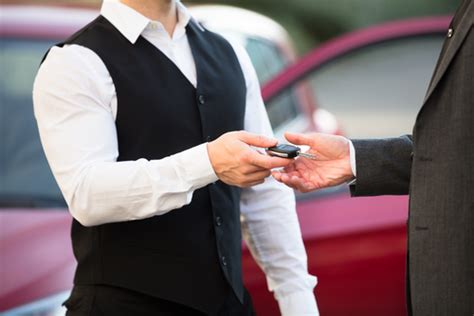 When should you tip valet? 2