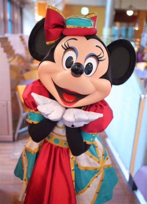 Beautiful Minnie Mouse Blowing A Kiss Modelos Niños Disfraces