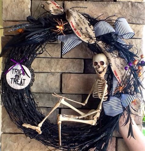 Halloween Wreath Skeleton Wreath Scary Wreath Skull Wreath