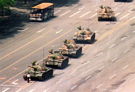 Fotos míticas de la historia El hombre del tanque de Tiananmen la
