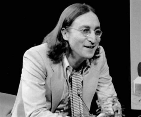 3:21 128 кбит/с 3.0 мб. John Lennon Biography - Childhood, Life Achievements ...