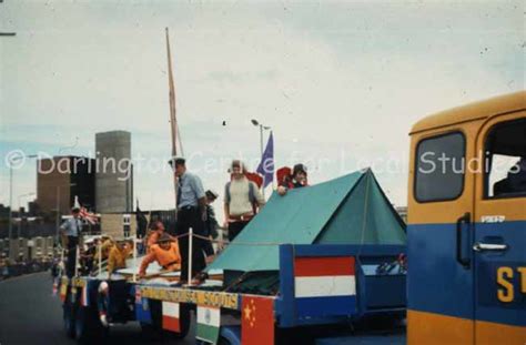 Sea Scouts Display On Float During The 150th Rail Annivers Flickr