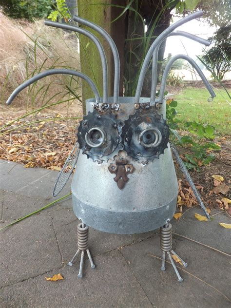 Creative Ruralgirl Scrap Metal Art Owl