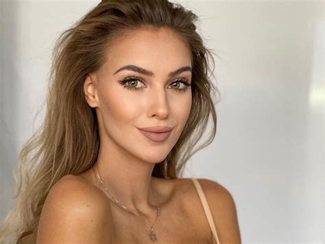 Rate Slovak Model Veronika Rajek