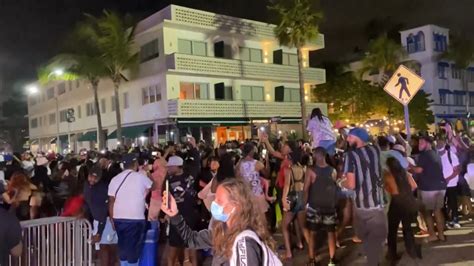 Watch Police Break Up Crowd Of Spring Breakers In Miami Beach Necn