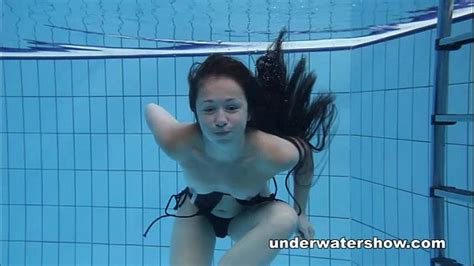 Cute Umora Is Swimming Nude In The Pool Porn Bazaar