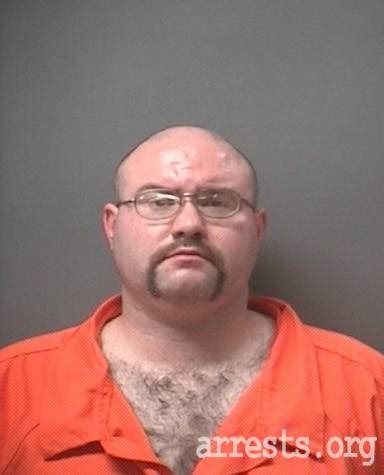 You can find mugshots online by checking one of many websites. Michael Horn Mugshot | 08/27/10 Indiana Arrest