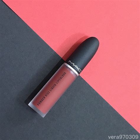 It is a permanent lipstick that retails for $21.00 and contains 0.1 oz. MAC Devoted to chili 唇釉vs唇膏試色 弟弟送的唇膏!! - 美妝板 | Dcard