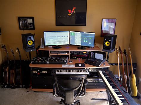 Small Home Recording Studio Design Ideas - img-Aaralyn
