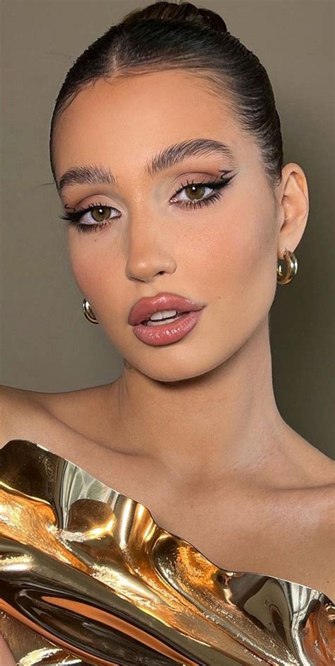 50 Gorgeous Makeup Trends To Try In 2022 Hot Flame Graphic Line