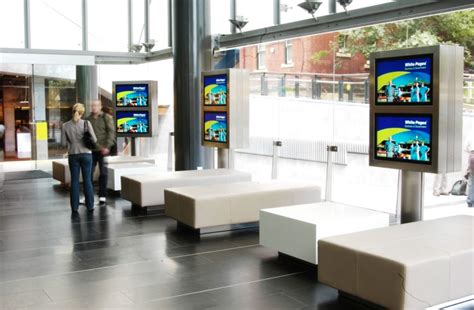 digital-interactive-displays-boost-in-store-experiences-ultralift