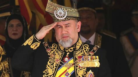 Malaysias King Sultan Muhammad V Steps Down From Throne World News