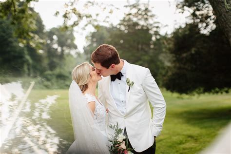 Massachusetts Wedding With Traditional Style Elizabeth Anne Designs