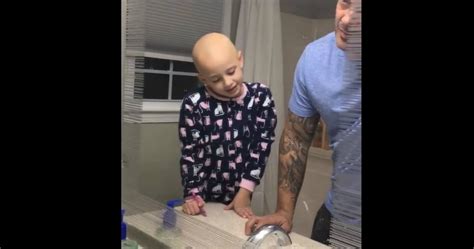 Loving Dad Shaves Head For Daughter Without Hair