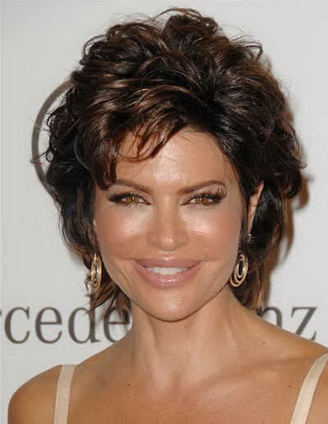 It also has a flattering silhouette. Layered short curly hairstyles