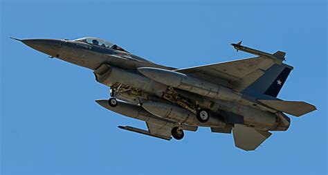 FACh completa em Natal: chegam os dois F-16 MLU restantes. - Tecnodefesa