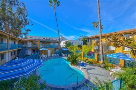 Şahane tesiste 43 sigara içilmeyen oda mevcuttur. Hollywood City Inn, Los Angeles - Compare Deals