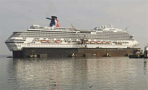 Carnival Splendor At Sf Port Dry Dock For Repair Sfgate