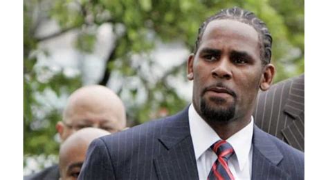 R Kelly Under Criminal Investigation Following Documentary Featuring