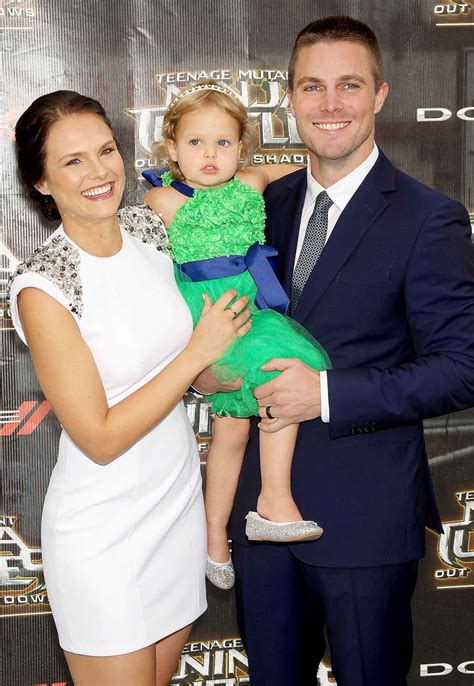 Cassandra Jean Amell 5 Things To Know About Stephen Amells Wife