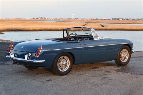 Official Buying Guide Mgb Roadster The Quintessential British Roadster