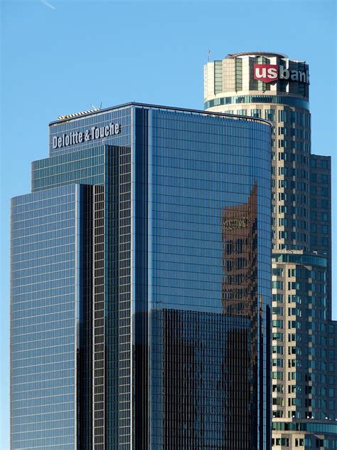 Us Bank Tower Los Angeles Photograph By Jeff Lowe Pixels