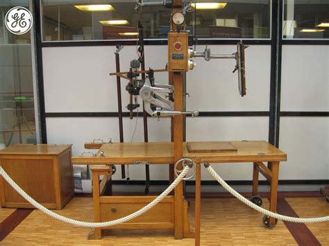 Antique X Ray Machine Kept At Ge Healthcare Offices In Buc Paris