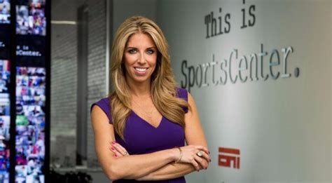 Sara Walsh Bio Every Detail About Espn Sportscasters Life