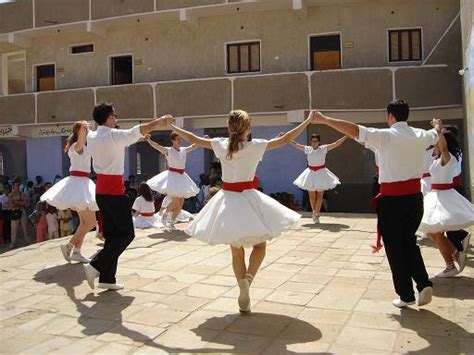 The sardana is part of catalonia's festivities heritage catalogue, having been declared in 2010 as a the sardana is a valued part of the catalan culture, being one of the many activities that was banned. p5taularodonacurs2010i2011 | Bloc funcionant amb el ...