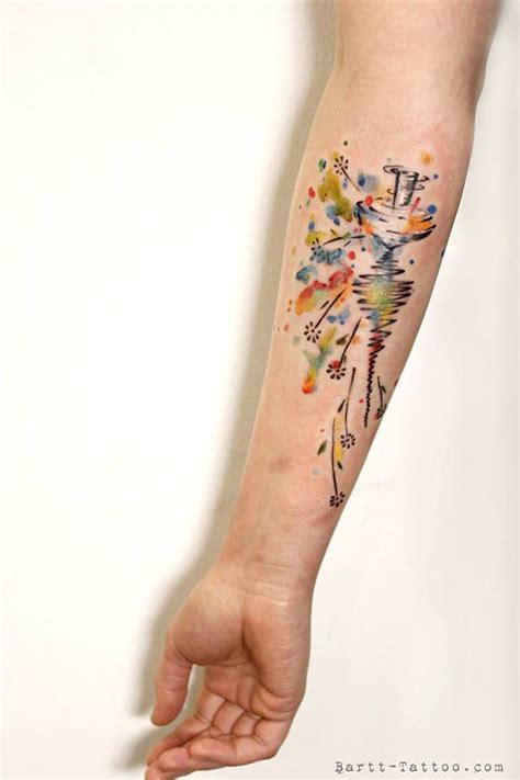 Bartt Tattoo Pinceladas Abstratas Dão Vida A Belas Tatuagens