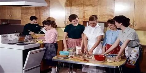People Want To Bring Home Economics Classes Back To Schools To Teach