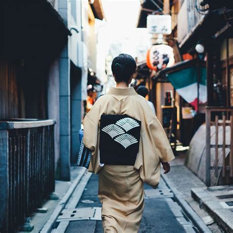 Japanese Street Photographer Captures The Beauty Of Everyday Life In Japan