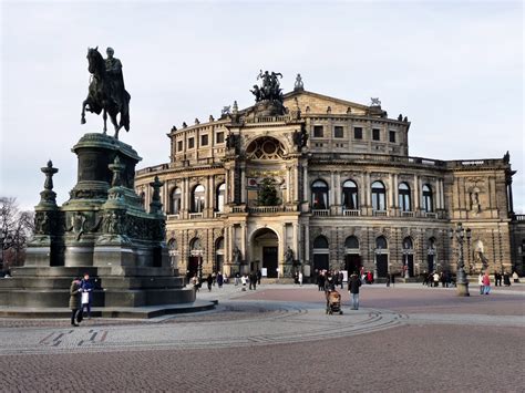 kostenlose foto die architektur palast stadt monument stadtbild reise statue bogen