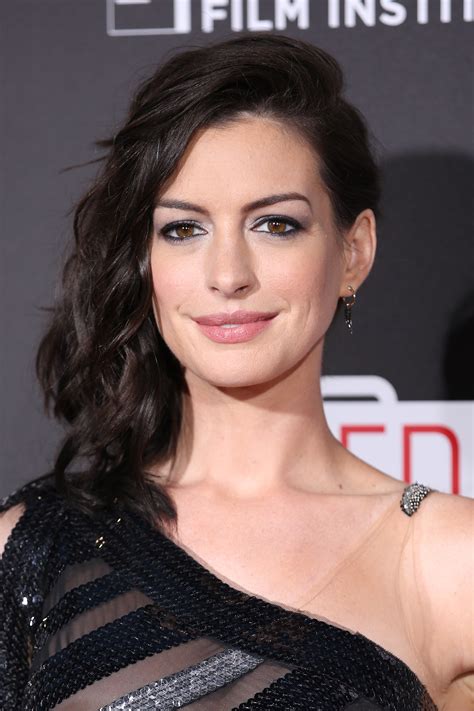 Product Spotlight Get Anne Hathaway S Lipstick