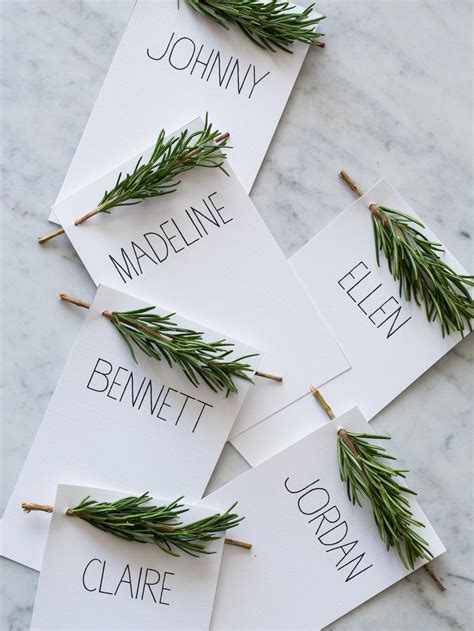 19 Creative Diy Place Cards For Your Turkey Day Table Thanksgiving