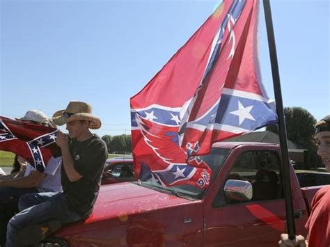 Virginia High Schoolers Suspended For Wearing Confederate Flags
