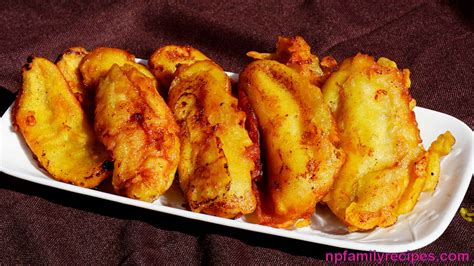Fried bananas are a popular dessert and snack food in thailand and throughout southeast asia. sweet fried bananas