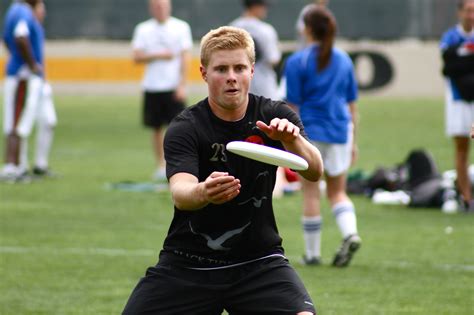 Ultimate Tips And Tricks Ultimate Frisbee Tips Catching