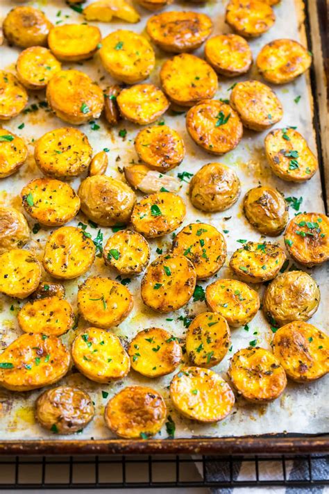 Oven Roasted Potatoes Easy And Crispy