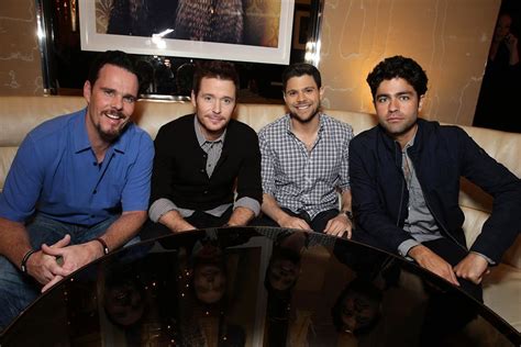 foto de adrian grenier entourage el séquito couverture magazine jerry ferrara kevin