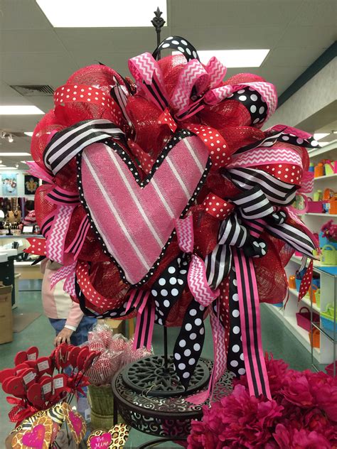 Valentines Mesh Wreath I Made At Work Dees Crafts