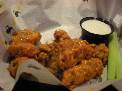 You can use any oil for this buffalo boneless wing recipe but i recommend using tallow or lard over standard olive oil (even though either works!). Spicy garlic boneless chicken wings at Buffalo Wild Wings ...