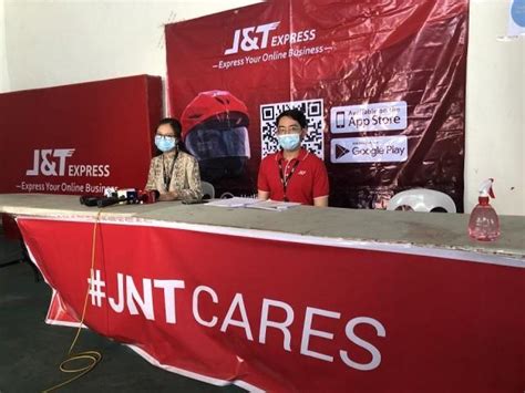 Perusahaan penyedia jasa ekspedisi j&t dibangun pada tanggal 20 agustus 2015 oleh pt. J&T Express 'shocked' by viral video, apologizes