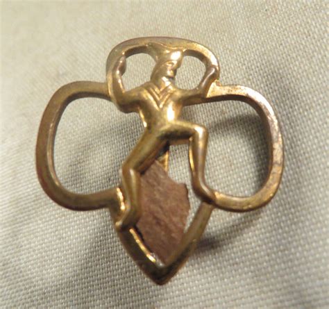 Vintage Girl Scouts Of America Gold Lapel Pin Badge Ebay