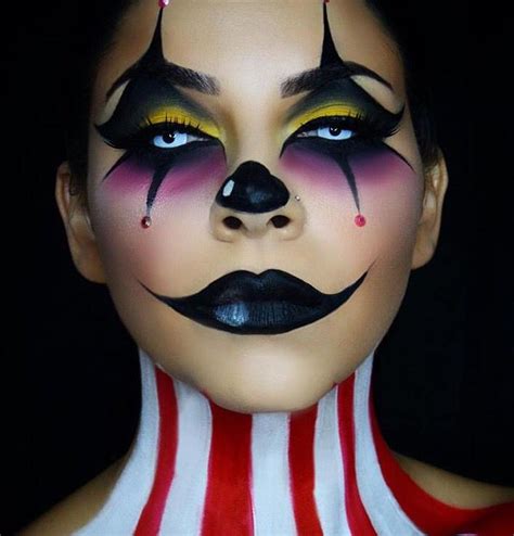 How To Apply Clown Makeup Cute Halloween Female Julio S