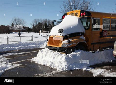 Parked School Bus Snow Winter Stock Photo Alamy