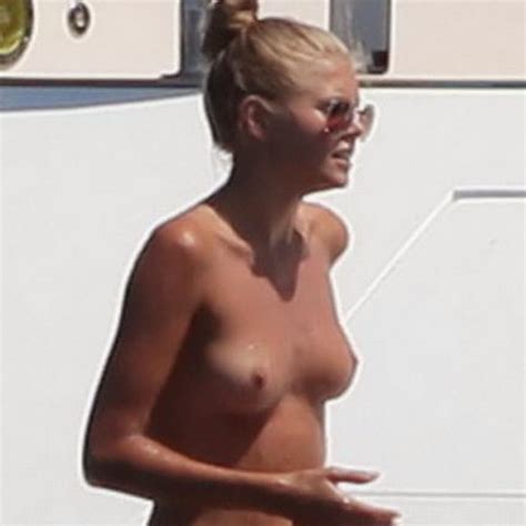 Beauty Celebrity Toni Garrn Caught Topless Sunbathing On Yacht X Hq