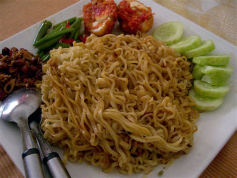 It literally means fried noodles, but without all the fuss. Indomie! | BadmintonCentral